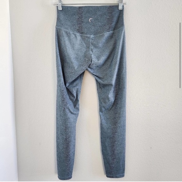 𝅺ZYIA ACTIVE Blue Python Snake Print Leggings H. - Picture 5 of 16